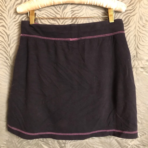 St John’s Bay Skort - L Navy and Pink Trim. - Picture 2 of 3